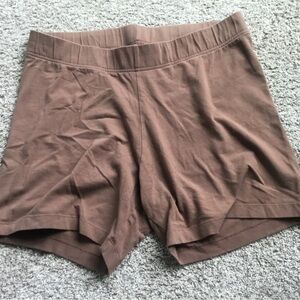 Old navy bike shorts xl